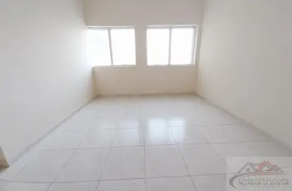 Apartment - 1 Bedroom - 2 Bathrooms for rent in Al Hafeet Tower 6 - Al Nahda - Sharjah