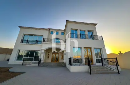 Villa - 5 Bedrooms - 7 Bathrooms for rent in Nad Al Sheba 4 - Nad Al Sheba - Dubai