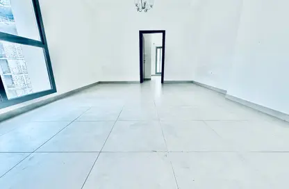 Apartment - 1 Bedroom - 2 Bathrooms for rent in Jumeirah Garden City - Al Satwa - Dubai