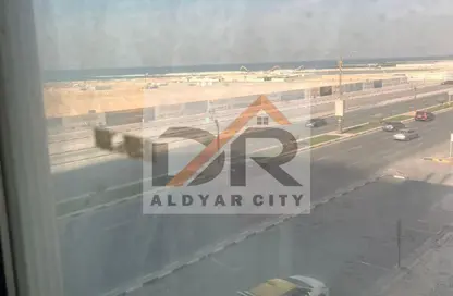 شقة - 2 غرف نوم - 1 حمام للايجار في مساكن كورنيش عجمان - طريق كورنيش عجمان - عجمان