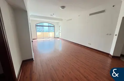 Apartment - 2 Bedrooms - 2 Bathrooms for sale in Golden Mile 1 - Golden Mile - Palm Jumeirah - Dubai