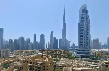 شقة - 2 غرف نوم - 2 حمامات للايجار في برج رويال - دبي وسط المدينة - دبي