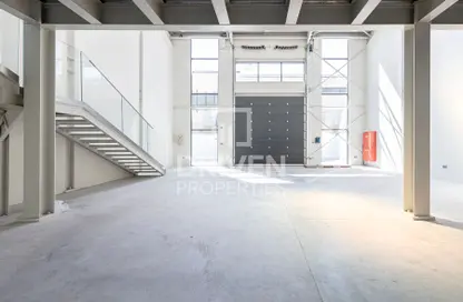 Warehouse - Studio - 2 Bathrooms for rent in Jebel Ali Industrial 1 - Jebel Ali Industrial - Jebel Ali - Dubai