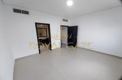 Empty Room image for: Villa - 5 Bedrooms - 6 Bathrooms for rent in Al Reef - Abu Dhabi, Image 1