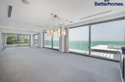 Villa - 4 Bedrooms - 7 Bathrooms for sale in Water Villas - Nurai Island - Abu Dhabi