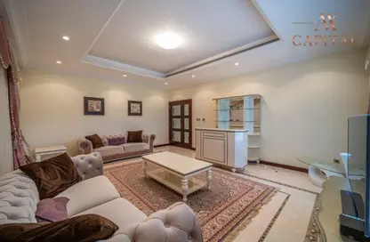 Villa - 4 Bedrooms - 6 Bathrooms for sale in Garden Homes Frond D - Garden Homes - Palm Jumeirah - Dubai