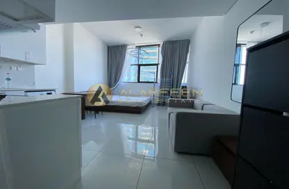 Apartment - 1 Bathroom for rent in O2 Tower - Jumeirah Village Circle - Dubai
