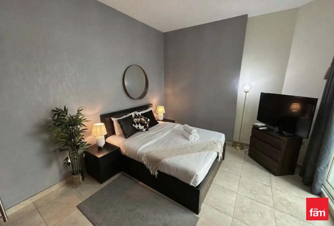 FURNISHED | BALCONY | SPACIOUS | VACANT
