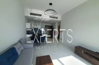 Apartment - 2 Bedrooms - 2 Bathrooms for rent in The Gate - Masdar City - Abu Dhabi