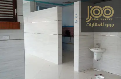 Shop - Studio - 1 Bathroom for rent in Umm Al Thuoob - Umm Al Quwain