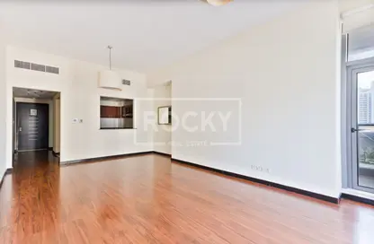 Apartment - 1 Bedroom - 2 Bathrooms for rent in Green Lakes Towers - JLT Cluster S - Jumeirah Lake Towers - Dubai