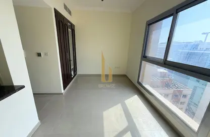 Apartment - Studio - 1 Bathroom for rent in Al Barsha 1 - Al Barsha - Dubai