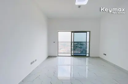 Empty Room image for: Apartment - 1 Bathroom for rent in Time 1 - Dubai Land - Dubai, Image 1