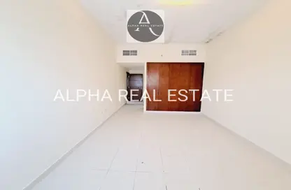 Apartment - 3 Bedrooms - 4 Bathrooms for rent in Al Khan - Sharjah