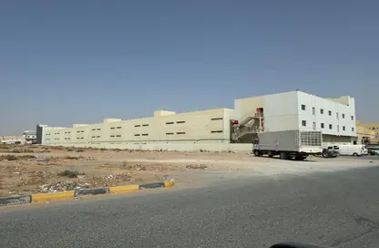 عمارة بالكامل للبيع في أم الثعوب - أم القيوين