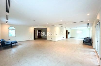 Villa - 5 Bedrooms - 5 Bathrooms for rent in Legacy - Jumeirah Park - Dubai