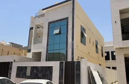فيلا - 5 غرف نوم - 8 حمامات للبيع في 1 المويهات - المويهات - عجمان