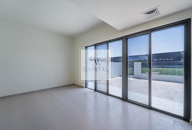 Hot Deal | Single Row | Sunset View | Vacant