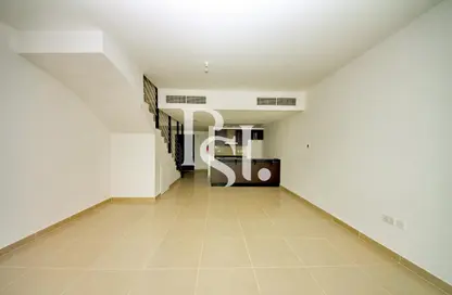 Townhouse - 3 Bedrooms - 4 Bathrooms for sale in Contemporary Style - Al Reef Villas - Al Reef - Abu Dhabi
