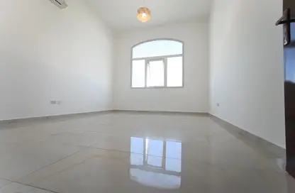 شقة - 1 حمام للايجار في مركز محمد بن زايد - مدينة محمد بن زايد - أبوظبي