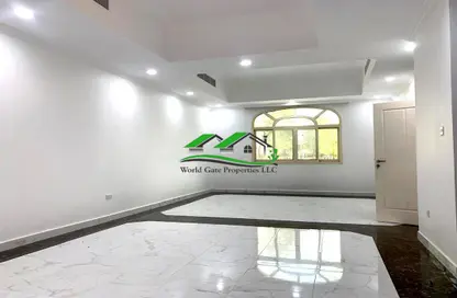 فيلا - 5 غرف نوم - 6 حمامات للايجار في الكرامة - أبوظبي