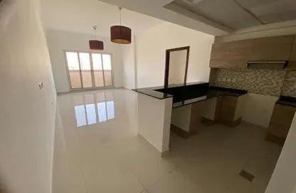 شقة - غرفة نوم - 2 حمامات للايجار في البرج الأسباني - مدينة دبي الرياضية - دبي