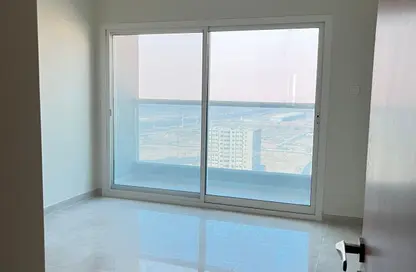Apartment - 2 Bedrooms - 3 Bathrooms for sale in Gulf Tower - Emirates City - Ajman