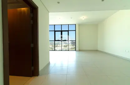 Empty Room image for: Apartment - 3 Bedrooms - 4 Bathrooms for sale in The View - Al Raha Beach - Abu Dhabi, Image 1