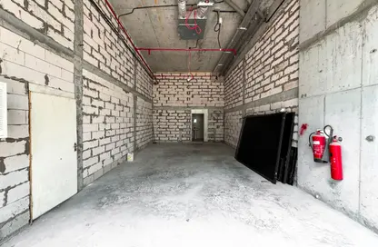Shop - Studio - 1 Bathroom for rent in Kay 1 Building - Al Satwa - Dubai