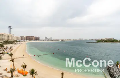Apartment - 1 Bedroom - 2 Bathrooms for rent in Azure Residences - Palm Jumeirah - Dubai