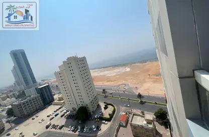 شقة - غرفة نوم - 2 حمامات للايجار في مساكن كورنيش عجمان - طريق كورنيش عجمان - عجمان