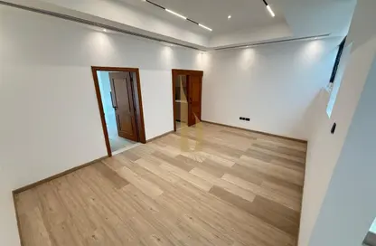 Villa - 5 Bedrooms - 5 Bathrooms for rent in Jumeirah 3 Villas - Jumeirah 3 - Jumeirah - Dubai