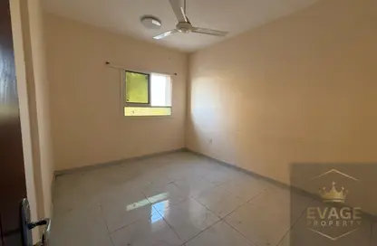 Apartment - 3 Bedrooms - 2 Bathrooms for rent in Al Jurf 1 - Al Jurf - Ajman Downtown - Ajman