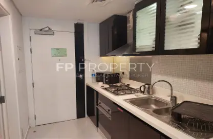 Apartment - Studio - 1 Bathroom for rent in Bay's Edge - Business Bay - Dubai