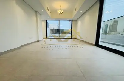 Penthouse - 3 Bedrooms - 5 Bathrooms for rent in Jumeirah Garden City - Al Satwa - Dubai