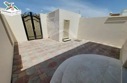 Villa - 3 Bedrooms - 2 Bathrooms for rent in Gafat Al Nayyar - Zakher - Al Ain