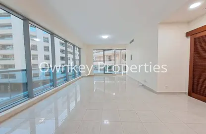 Apartment - 3 Bedrooms - 3 Bathrooms for rent in Silver Sands 2 - Mankhool - Bur Dubai - Dubai