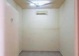 صورةغرفة فارغة لـ: سكن عمال - 8 حمامات للكراء في المرحلة 2 - مجمع دبي للإستثمار - دبي, صورة 1