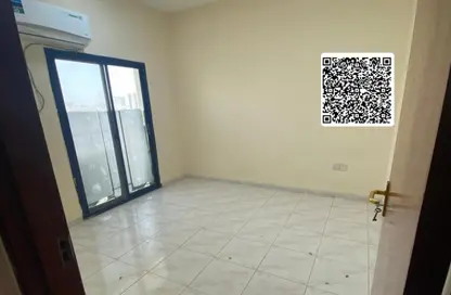 شقة - 1 حمام للايجار في بناء النباعة - النبعة - الشرق - الشارقة
