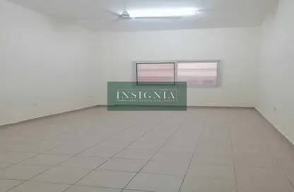 سكن عمال - استوديو - 8 حمامات للايجار في مجمع دبي للإستثمار - دبي