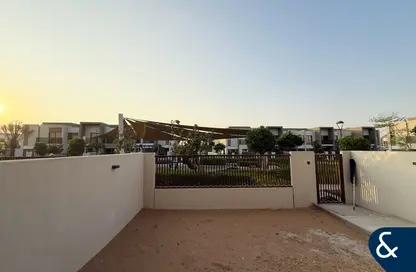 تاون هاوس - 3 غرف نوم - 4 حمامات للبيع في لا فيوليتا 1 - لا فيوليتا - فيلا نوفا - دبي لاند - دبي