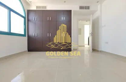 Villa - 5 Bedrooms - 6 Bathrooms for rent in Al Karamah - Abu Dhabi