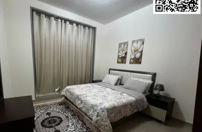 شقة - غرفة نوم - 2 حمامات للايجار في طريق كورنيش عجمان - عجمان