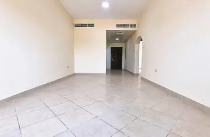 Apartment - 2 Bedrooms - 2 Bathrooms for rent in Al Quoz 3 - Al Quoz - Dubai