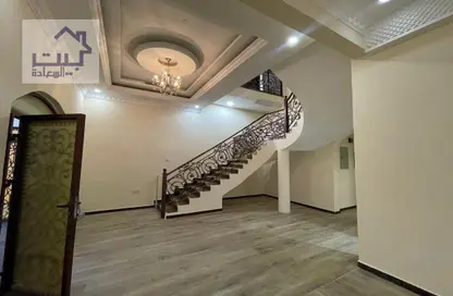Stairs image for: Villa - 5 Bedrooms - 7 Bathrooms for sale in Al Mowaihat 1 - Al Mowaihat - Ajman, Image 1
