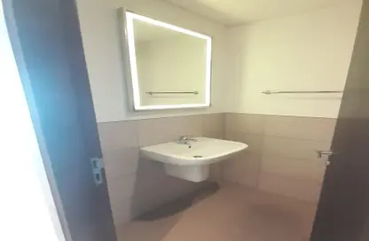 Apartment - 1 Bedroom - 2 Bathrooms for rent in Marina Heights 2 - Marina Square - Al Reem Island - Abu Dhabi