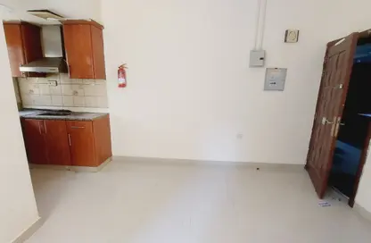 Apartment - Studio - 1 Bathroom for rent in Fire Station Road - Muwaileh - Sharjah
