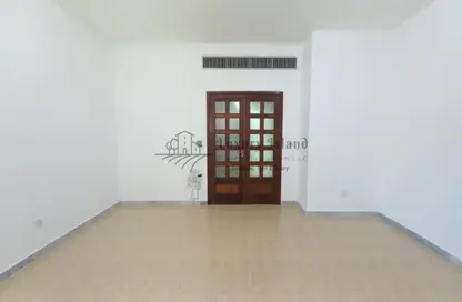 صورة لـ غرفة فارغة شقة - 2 غرف نوم - 2 حمامات للايجار في شارع الكورنيش - أبوظبي ، صورة رقم 1