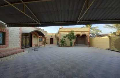 Villa - 7+ Bedrooms - 7 Bathrooms for rent in Al Ghafia - Al Riqqa - Sharjah