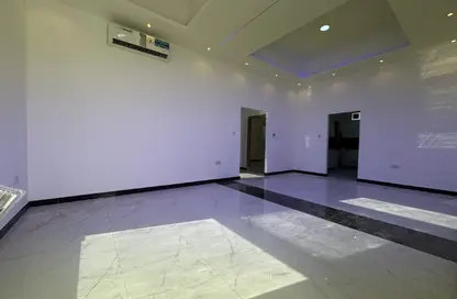 شقة - 2 غرف نوم - 3 حمامات للايجار في مدينة الرياض - أبوظبي